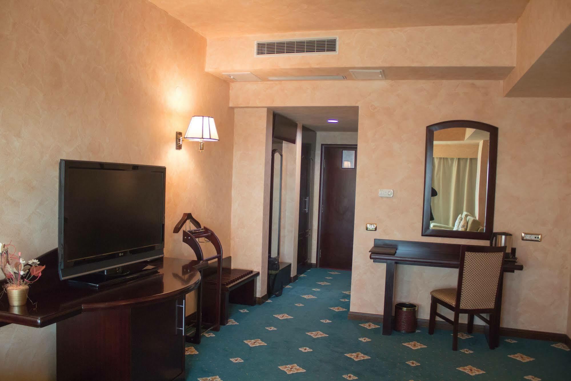Hotel Delta 4 Tulcea Exterior photo