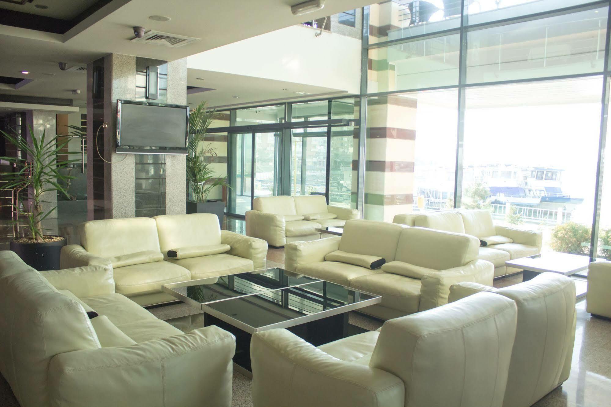 Hotel Delta 4 Tulcea Exterior photo