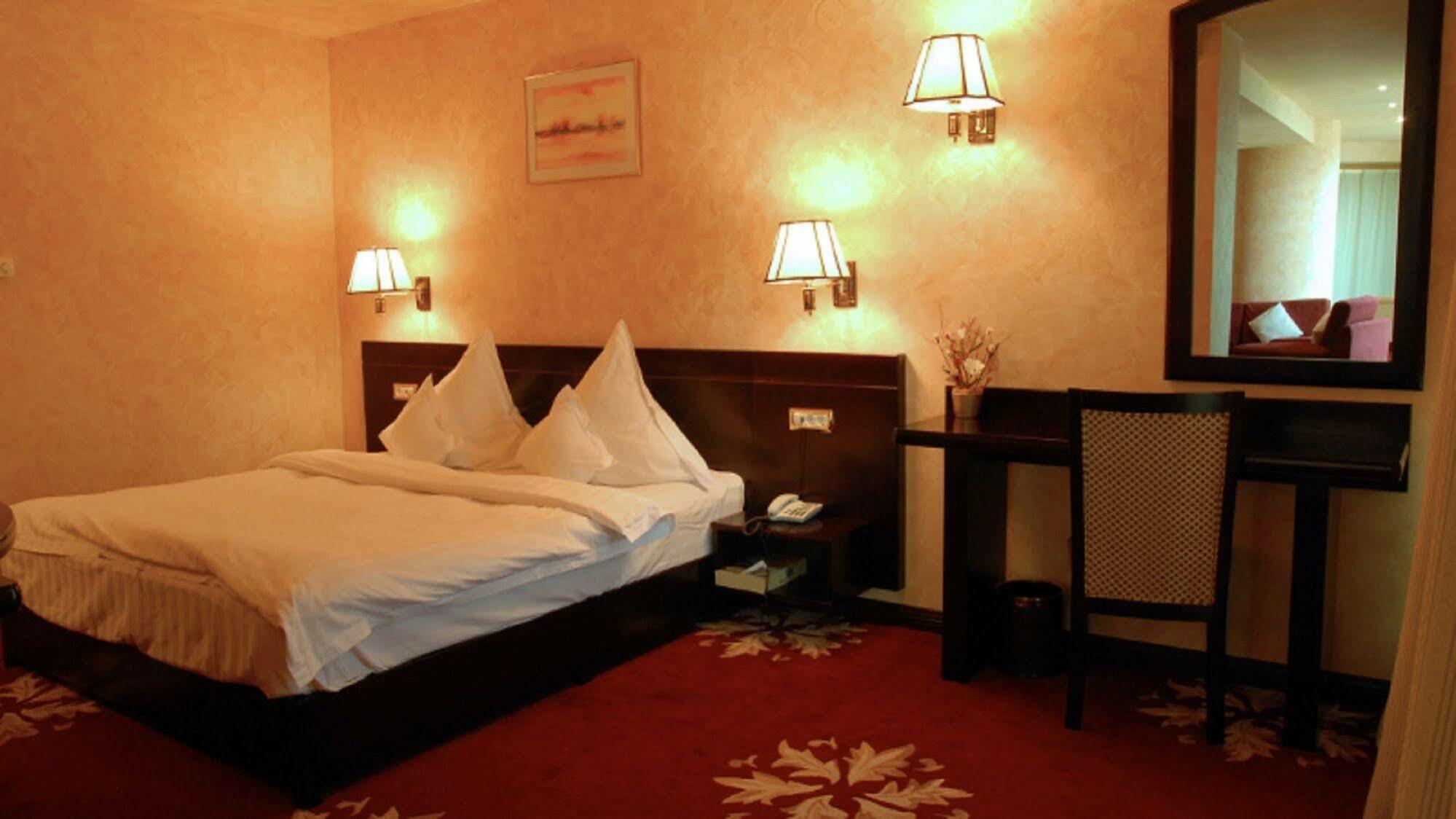 Hotel Delta 4 Tulcea Exterior photo